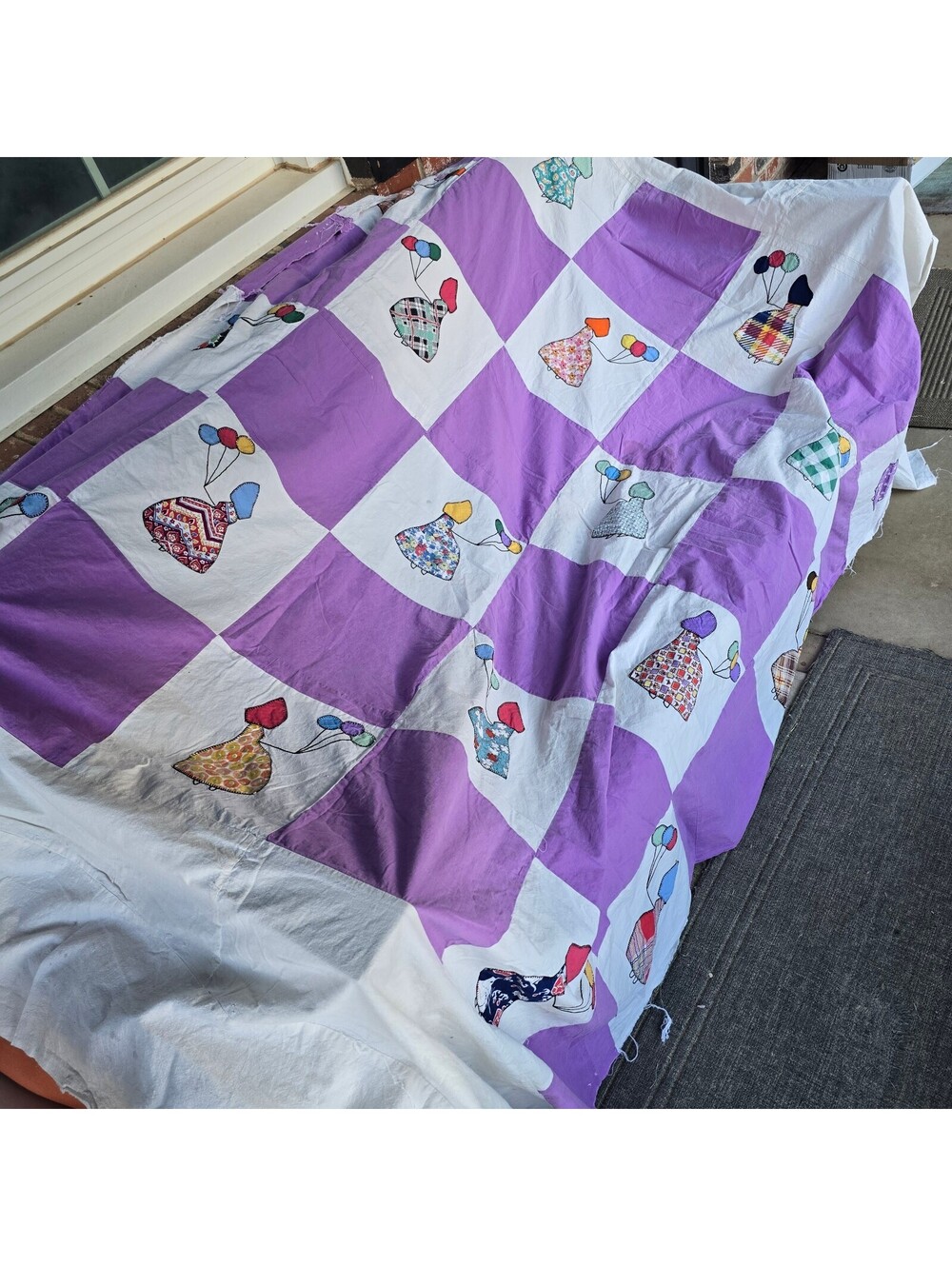 q103 Vintage Purple & White Patchwork Quilt Top Sunbonnet Sue Balloon Appliqué